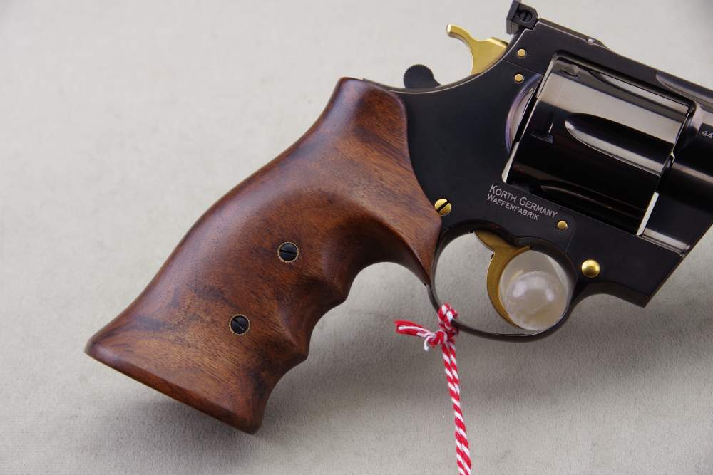 Exceptional & Scarce 2020 Korth Classic 44 Mag 6'' Black DLC 100% NIB-img-21