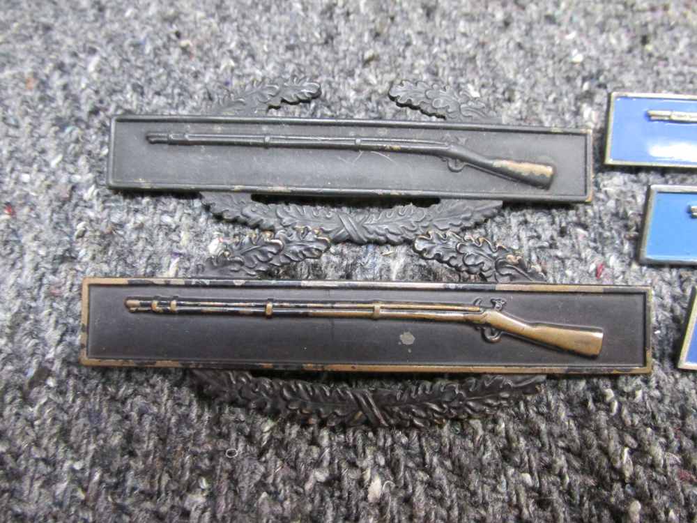 5- U.S. ARMY EXPERT INFANTRY & COMBAT INFANTRY BADGES-img-1