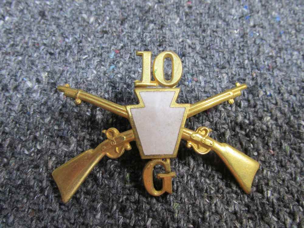 3 VINTAGE U.S. INFANTRY CAP BADGES, PENNSYLVANIA NATIONAL GUARD, ASSORTED-img-3