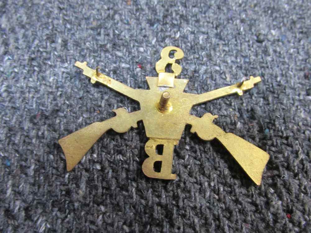 3 VINTAGE U.S. INFANTRY CAP BADGES, PENNSYLVANIA NATIONAL GUARD, ASSORTED-img-6