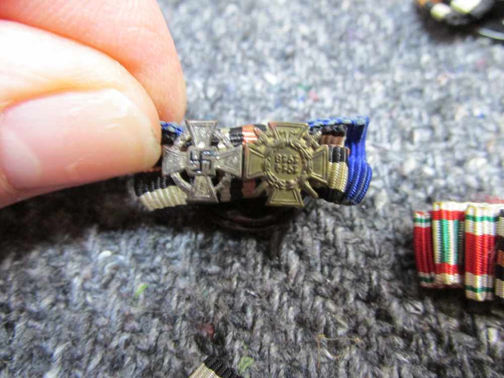 6-ORIGINAL WWI/WWII GERMAN BUTTONHOLE RIBBONS; WAR MERIT CROSS, IRON CROSS-img-3