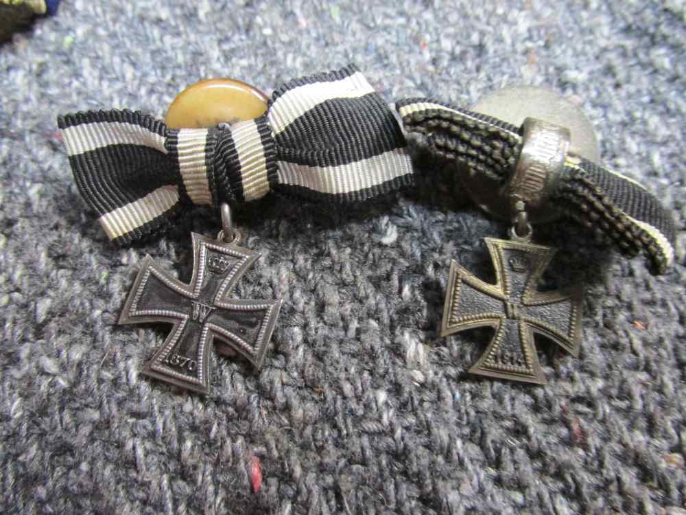 6-ORIGINAL WWI/WWII GERMAN BUTTONHOLE RIBBONS; WAR MERIT CROSS, IRON CROSS-img-5