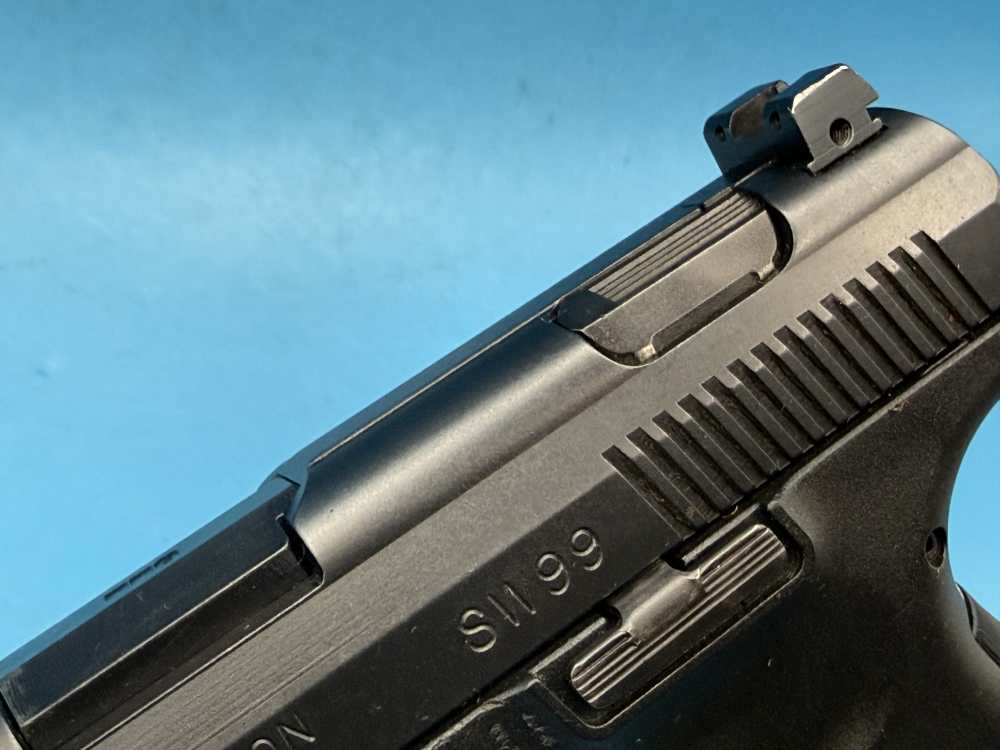 Smith & Wesson SW99 9mm S&W Walther P99-img-2