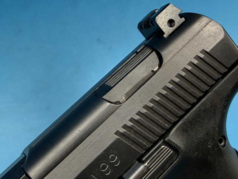 Smith & Wesson SW99 9mm S&W Walther P99-img-2