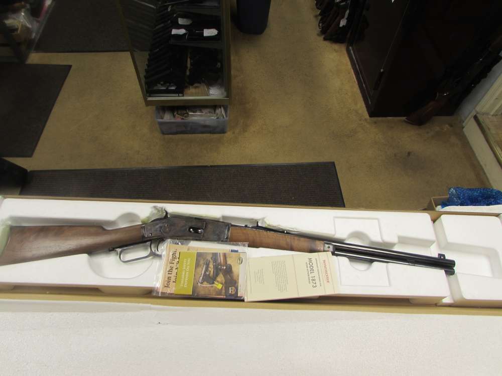 Winchester model 73  1873 Short Rifle GR3 44-40 win in box 534202140-img-0