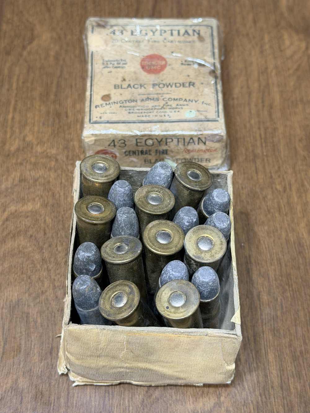 19 rounds of Remington UMC 43 Egyptian black powder cartridges -img-0