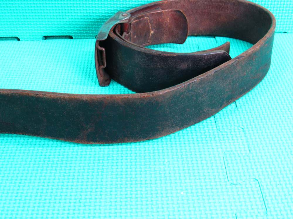 German WWII Army Belt Leather with Buckle Nice Condition "Gott Mit Uns"-img-3