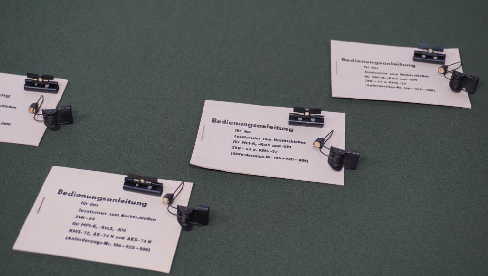 East German DDR ZVN-64 AK Night Sight Set NOS w/ Original Manual-img-5