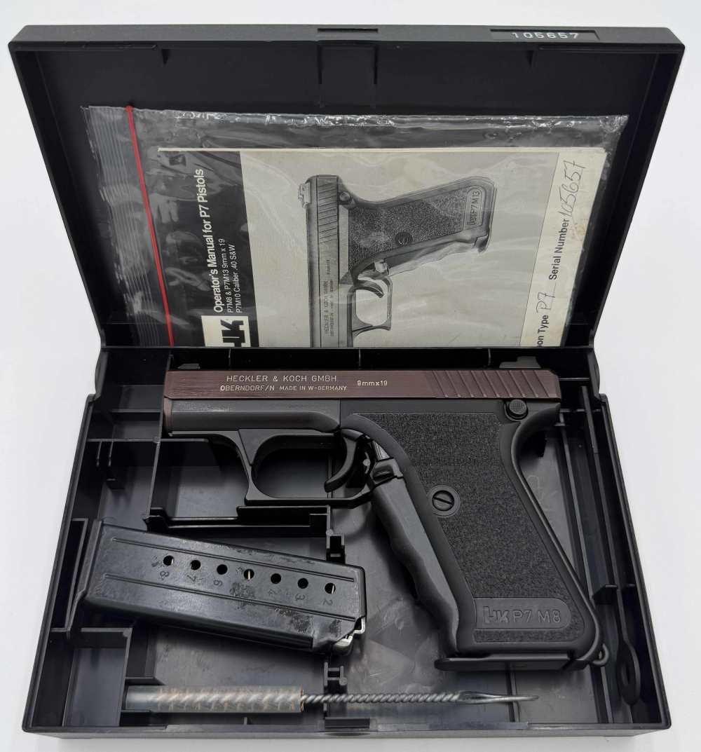 * LIKE NEW IN BOX* H&K P7 M8 COMPLETE MATCHING-img-0