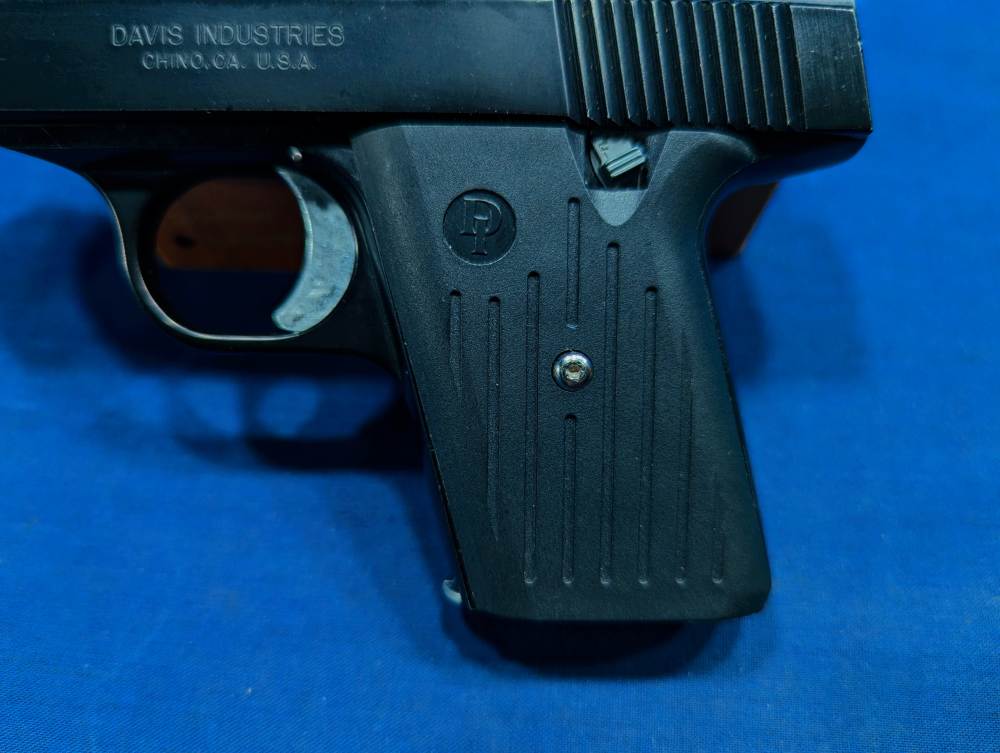 PRISTINE Davis Industries P-380 .380 ACP - Original Box, Paperwork, & Mag-img-4