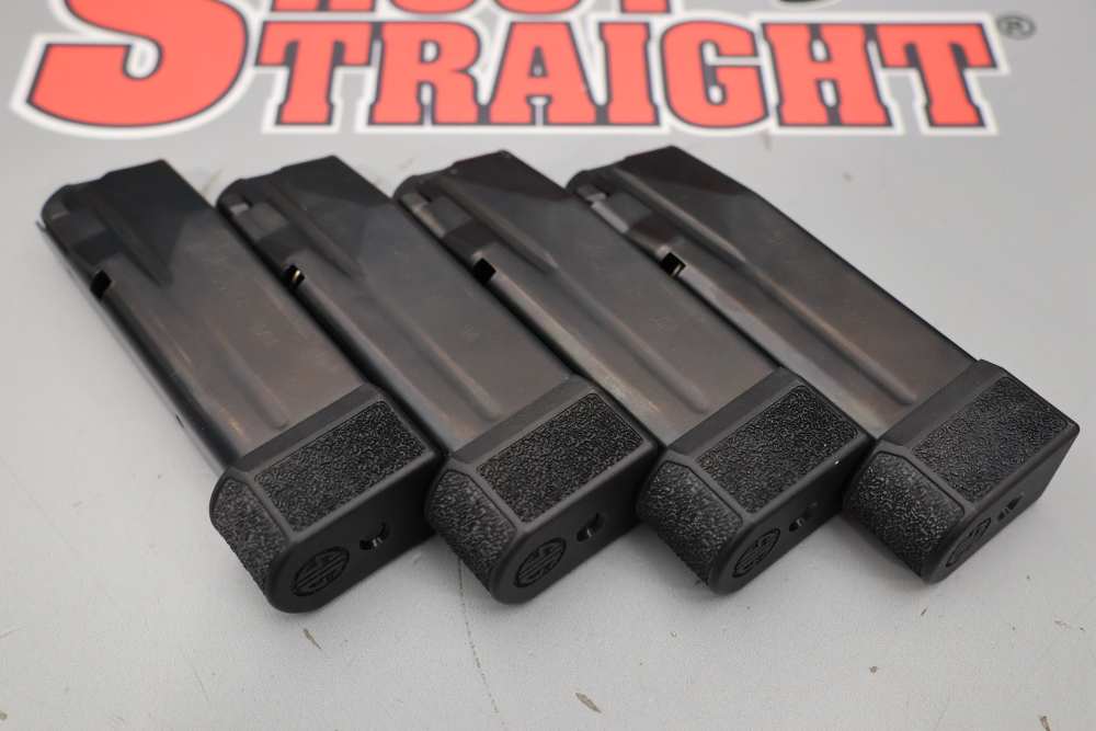 Lot O' Four (4) SIG P365 9mm 15rd Pistol Magazines w/ Pouch-img-2