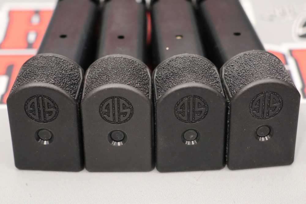 Lot O' Four (4) SIG P365 9mm 15rd Pistol Magazines w/ Pouch-img-4