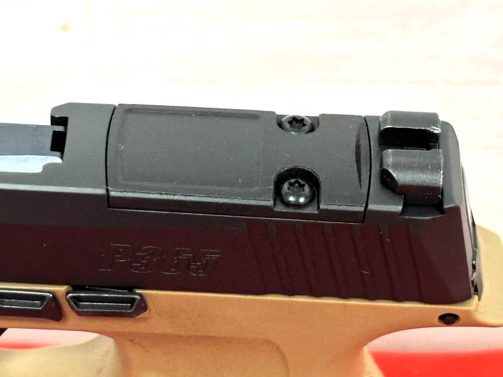 Factory New Sig P365XL 9mm Mag & Holster Combo Two Tone Coyote No Reserve!-img-6