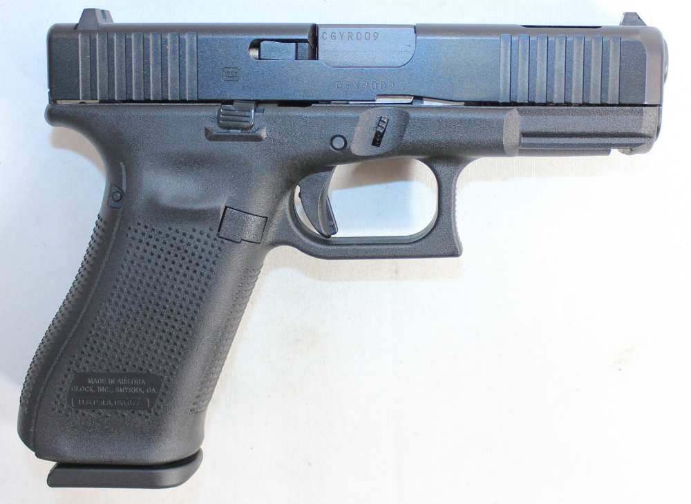 LNIB GLOCK G45C V 9MM 4" BBL COMPENSATED W/ BOX & 3-MAGS-img-1