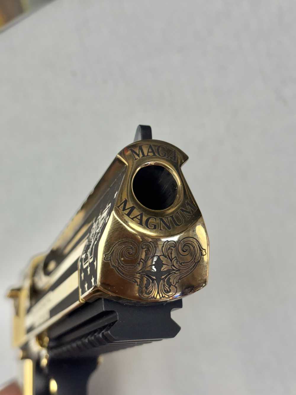 MAGNUM RESEARCH TRUMP “MAGA” EDITION 50AE 6 INCH. NO RESERVE -img-12