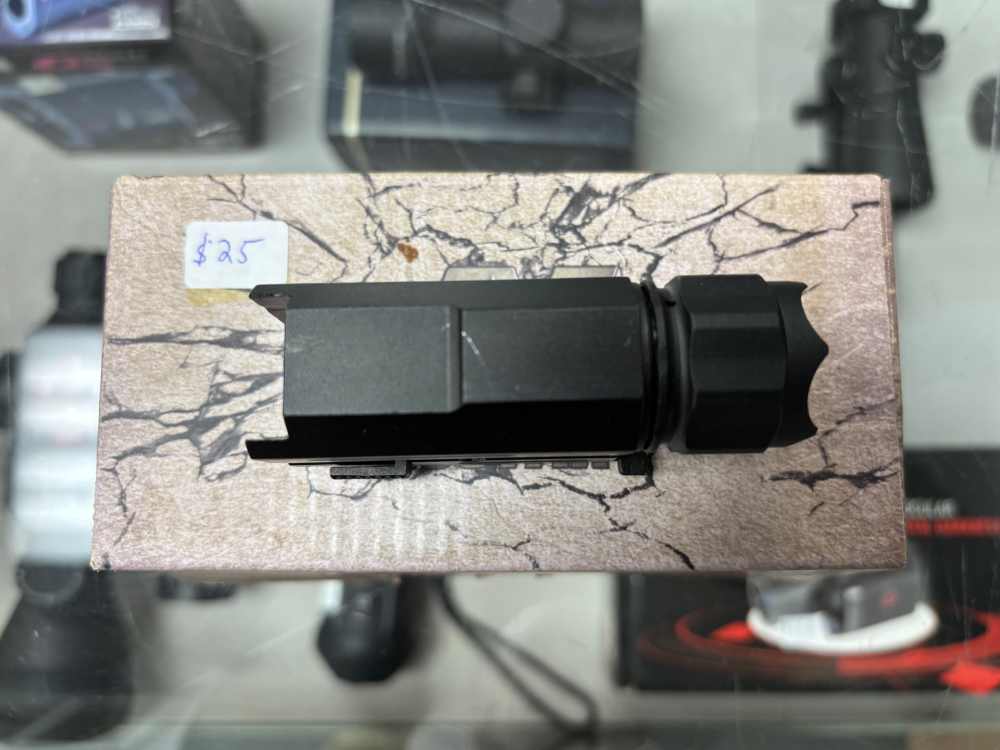 NcStar Quick Release 90 Lumen Flashlight-img-2