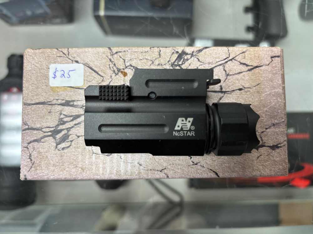 NcStar Quick Release 90 Lumen Flashlight-img-0