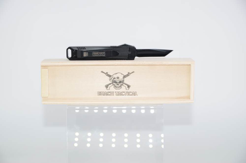 Black Tanto Blade Automatic OTF Knife with Belt Clip & Lanyard Hole -img-1