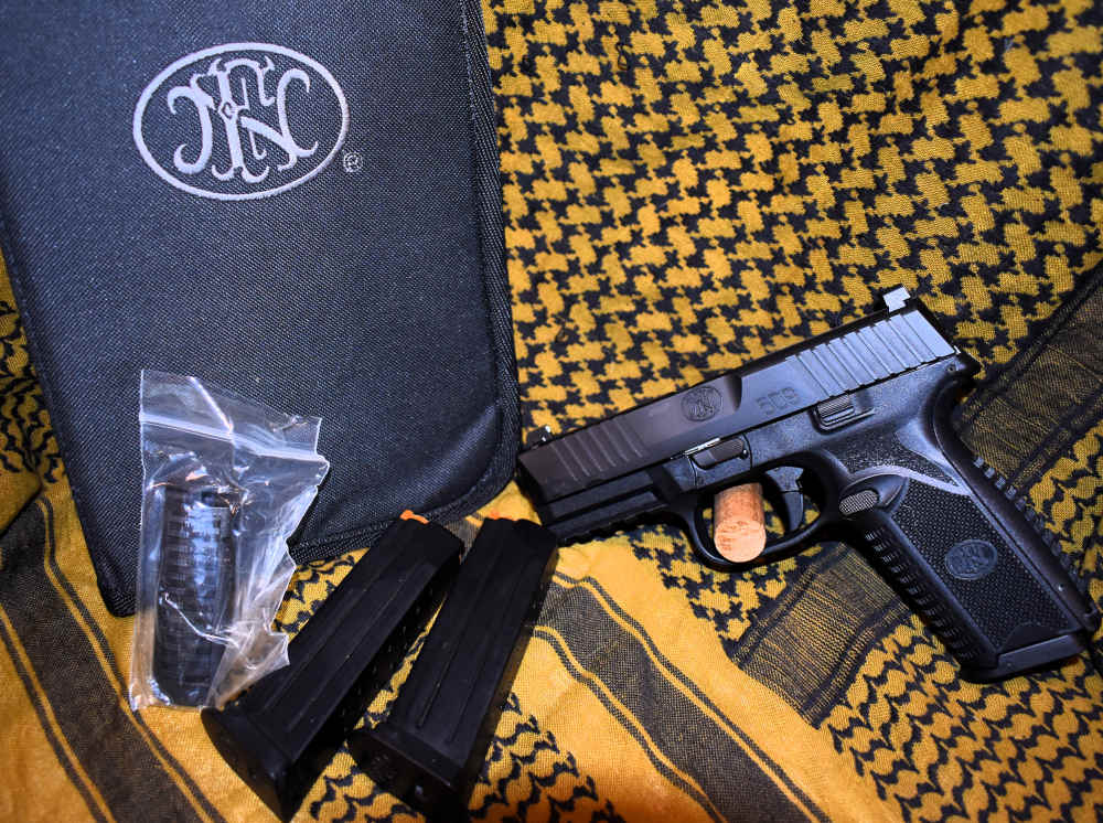 FNH 509 Like New 3 Mags High Capacity Concealed Carry -img-0