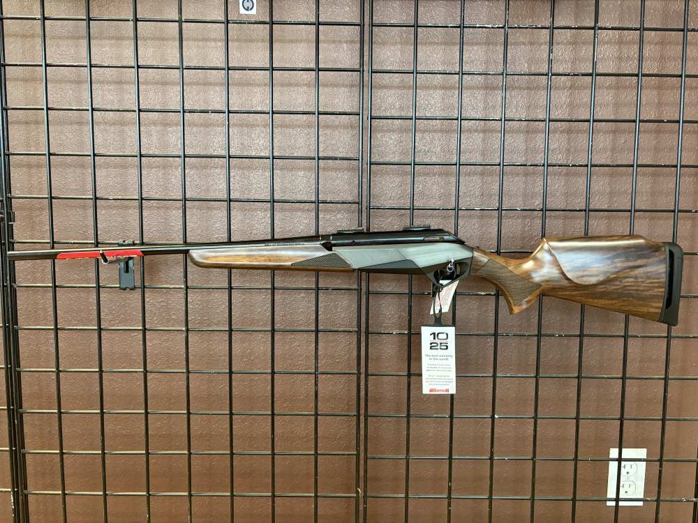Benelli 11912 BE.S.T. Lupo, .30-06, 22" TB, AA Grade Satin Walnut-img-1
