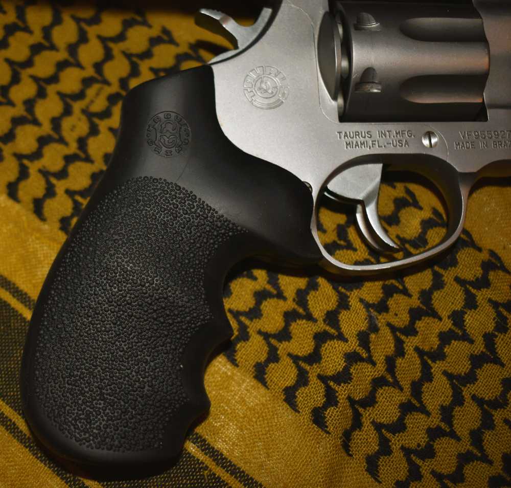 Taurus Tracker 627 6 Inch Barrel Handgun Hunter .357 Mag 7 Shot Old Model-img-7