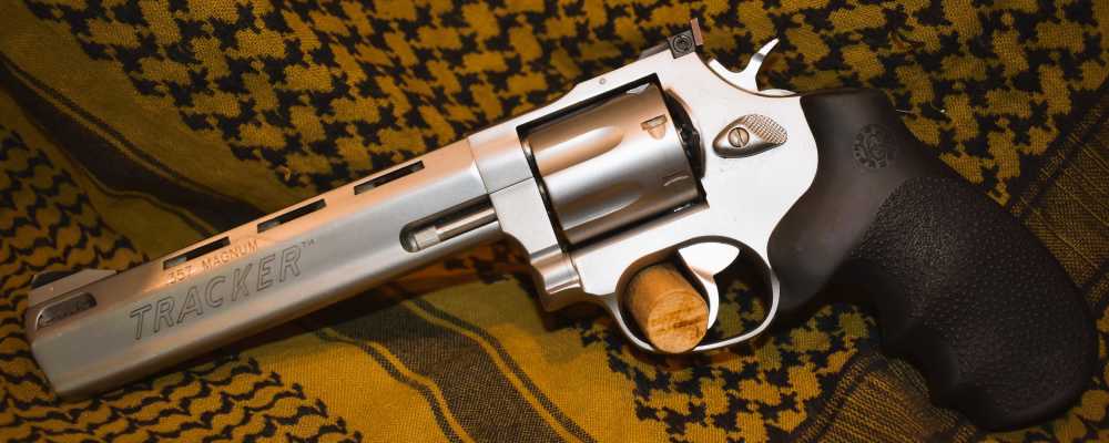 Taurus Tracker 627 6 Inch Barrel Handgun Hunter .357 Mag 7 Shot Old Model-img-1