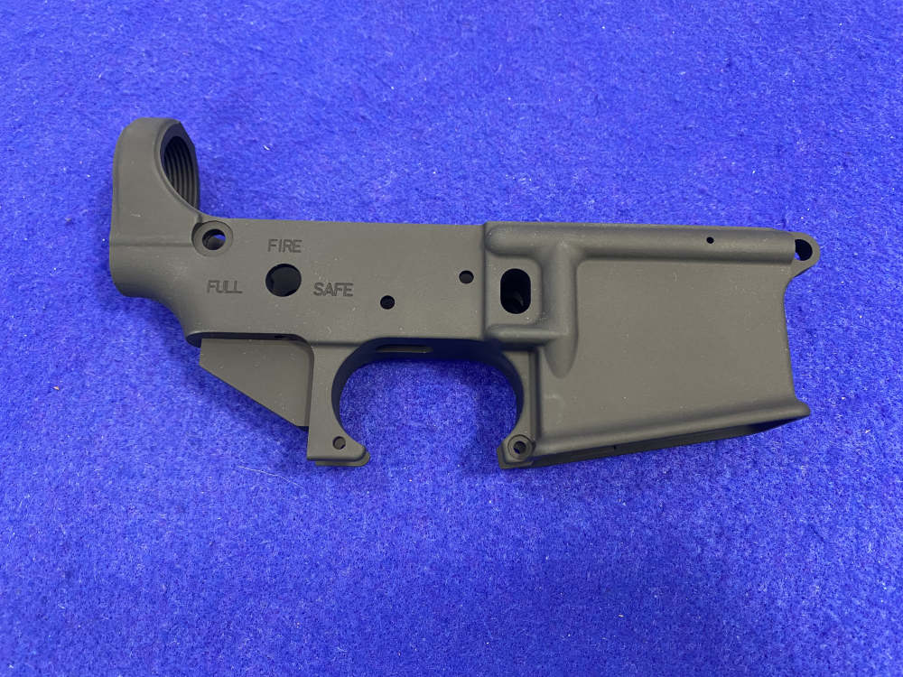 DS Arms ZM4 Stripped Lower Receiver 5.56mm *PERFECT FOR YOUR NEXT BUILD*-img-6