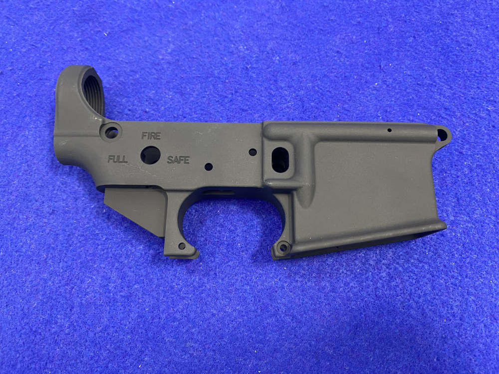 DS Arms ZM4 Stripped Lower Receiver 5.56mm *PERFECT FOR YOUR NEXT BUILD*-img-6