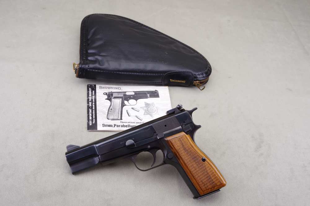 All Original 1972 Browning Hi-Power 9mm 4.5'' Blue 99%-img-0