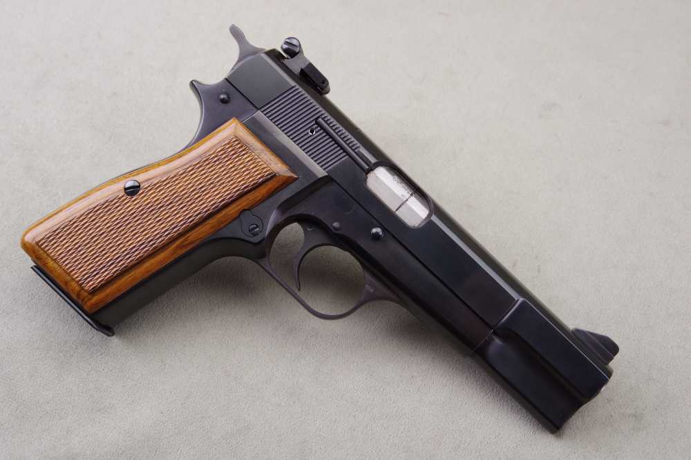 All Original 1972 Browning Hi-Power 9mm 4.5'' Blue 99%-img-26