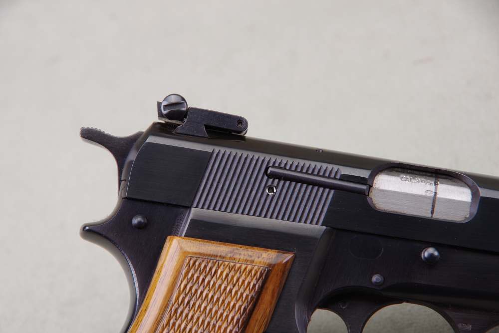 All Original 1972 Browning Hi-Power 9mm 4.5'' Blue 99%-img-11