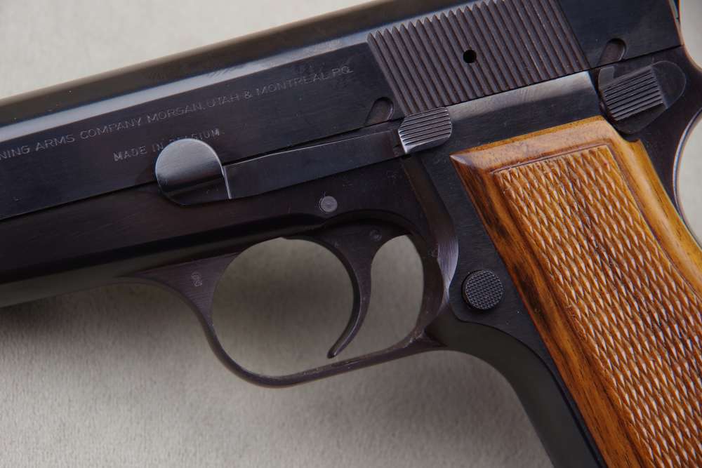 All Original 1972 Browning Hi-Power 9mm 4.5'' Blue 99%-img-7