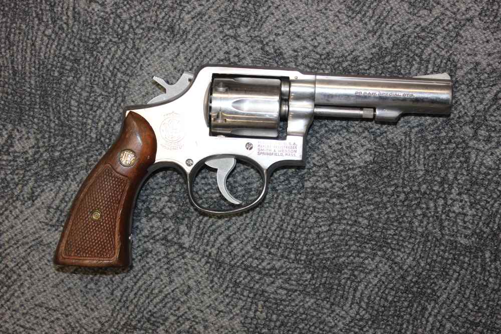 Pre-Lock Smith & Wesson model 64-1 pinned barrel revolver! Free Shipping!-img-3