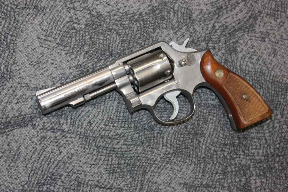 Pre-Lock Smith & Wesson model 64-1 pinned barrel revolver! Free Shipping!-img-1