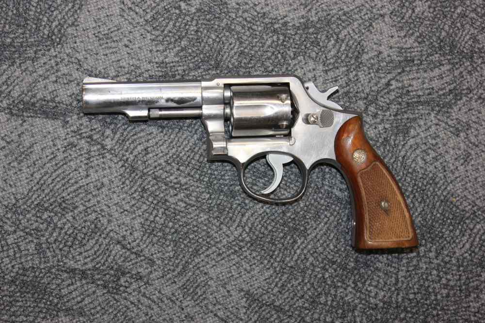 Pre-Lock Smith & Wesson model 64-1 pinned barrel revolver! Free Shipping!-img-0