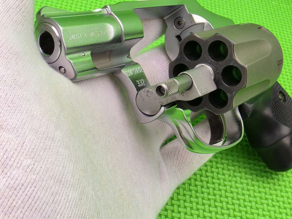 S&W SMITH & WESSON 332 Ti AIRLITE TITANIUM 32 H&R MAG MADE 1999 ONLY + BOX -img-15