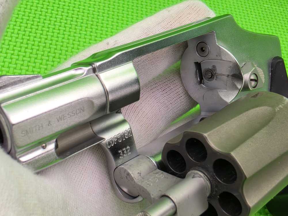 S&W SMITH & WESSON 332 Ti AIRLITE TITANIUM 32 H&R MAG MADE 1999 ONLY + BOX -img-14