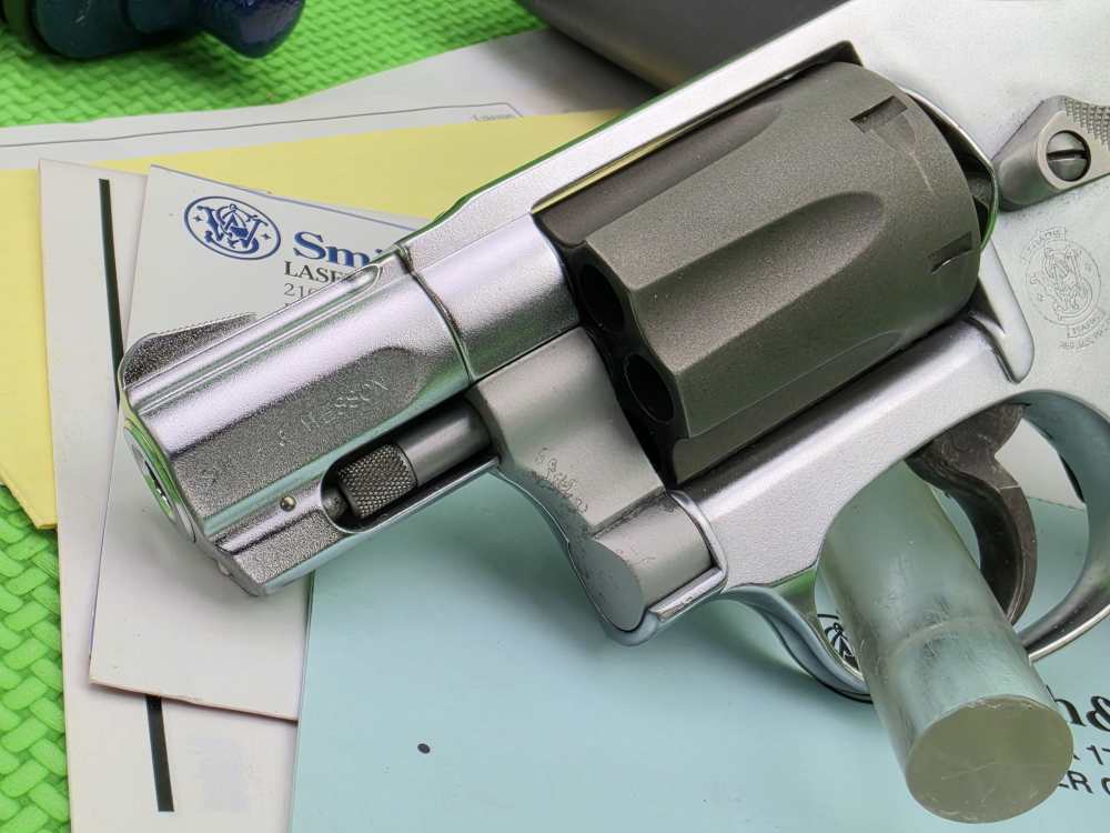 S&W SMITH & WESSON 332 Ti AIRLITE TITANIUM 32 H&R MAG MADE 1999 ONLY + BOX -img-4