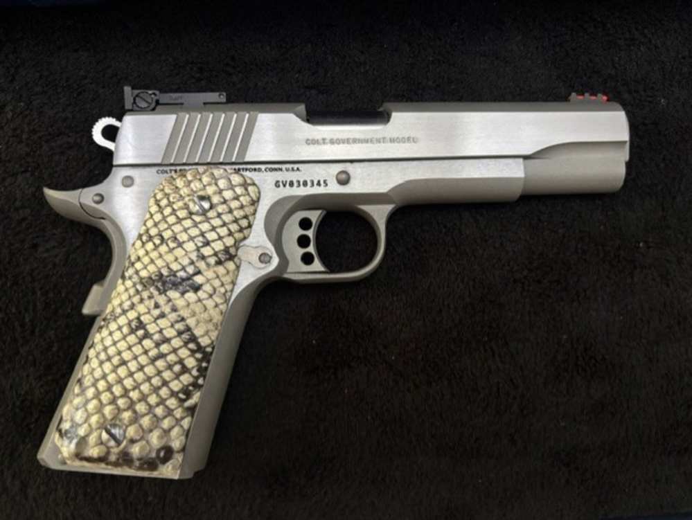 Colt Gold Cup 9mm-img-2