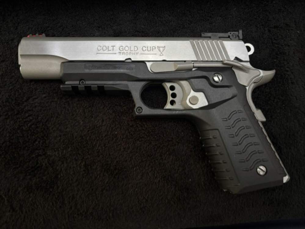 Colt Gold Cup 9mm-img-5