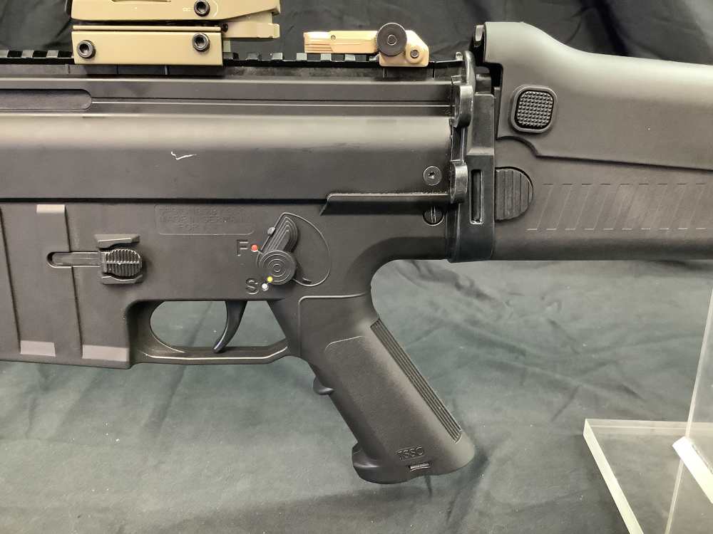 ISSC MK22 .22lr version of FN Scar-img-11