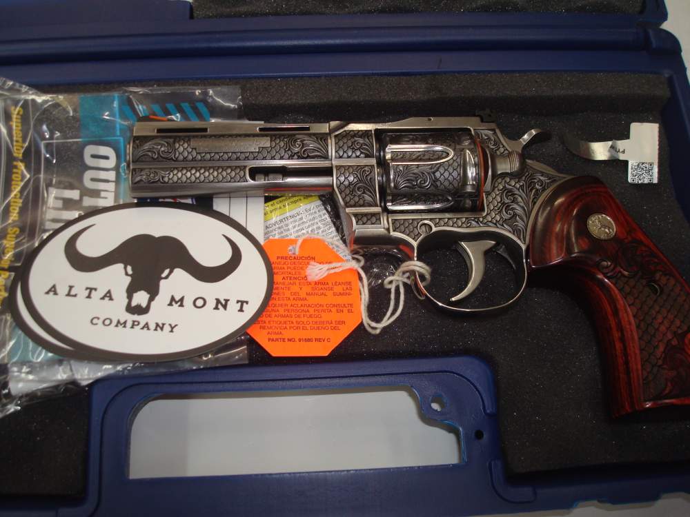 Colt Python "Royal Snake Scales" Revolver Altamont Engraved .357 Magnum-img-1