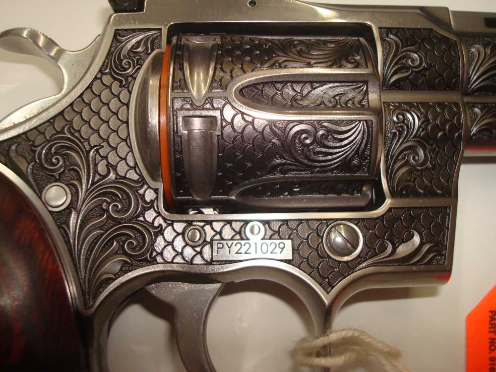 Colt Python "Royal Snake Scales" Revolver Altamont Engraved .357 Magnum-img-18