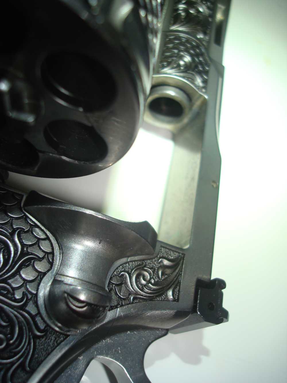 Colt Python "Royal Snake Scales" Revolver Altamont Engraved .357 Magnum-img-26