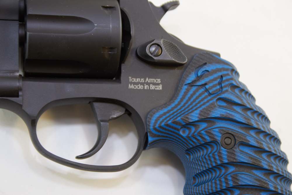 Taurus 856 6 Shot 38 SPL 2 in Barrel Snub Nose W/ Box Blue G10 Grips-img-4