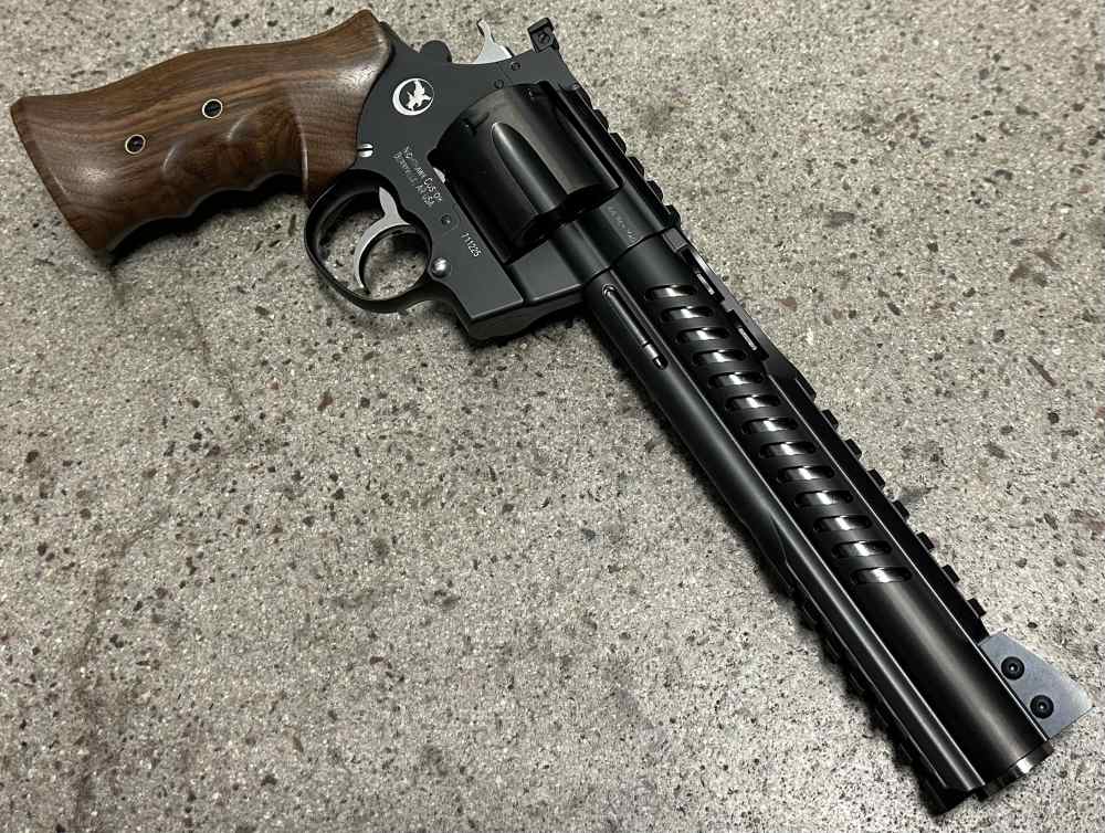 Nighthawk Custom Korth HUNTER 44 Magnum 7.5" Revolver .44 MAG  1114 Walnut-img-1