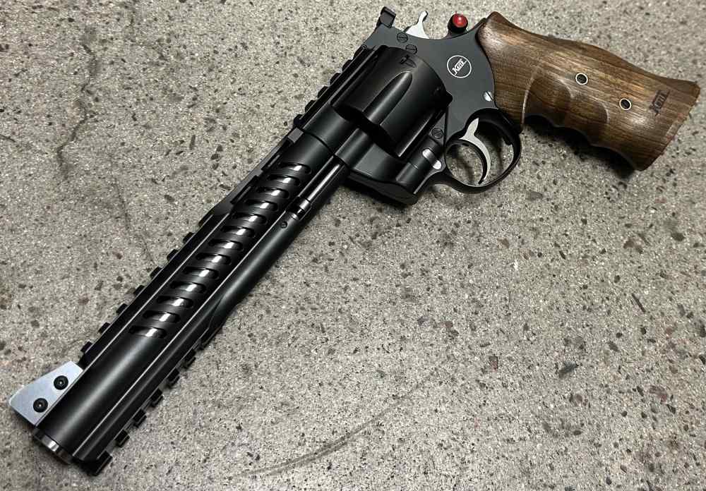 Nighthawk Custom Korth HUNTER 44 Magnum 7.5" Revolver .44 MAG  1114 Walnut-img-4