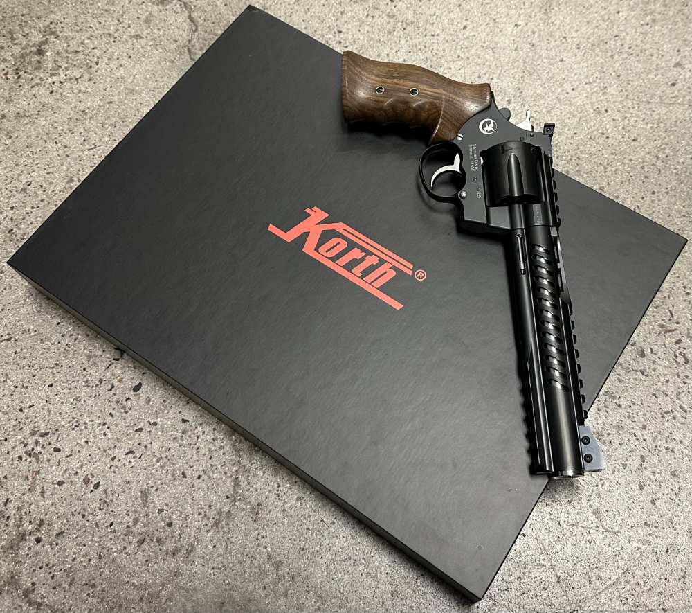 Nighthawk Custom Korth HUNTER 44 Magnum 7.5" Revolver .44 MAG  1114 Walnut-img-0