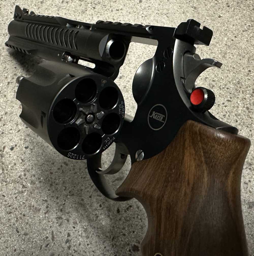 Nighthawk Custom Korth HUNTER 44 Magnum 7.5" Revolver .44 MAG  1114 Walnut-img-7