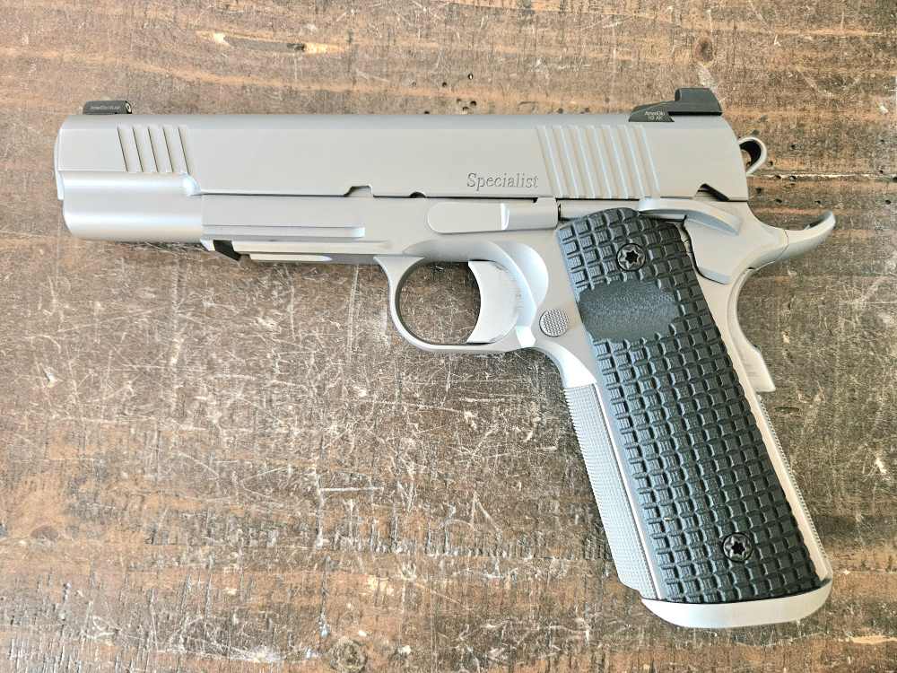 LIKE NEW Dan Wesson Specialist 10mm Pistol w/ EXTRAS!-img-1